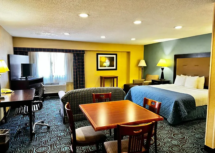 Regency Inn & Suites New London Mystic