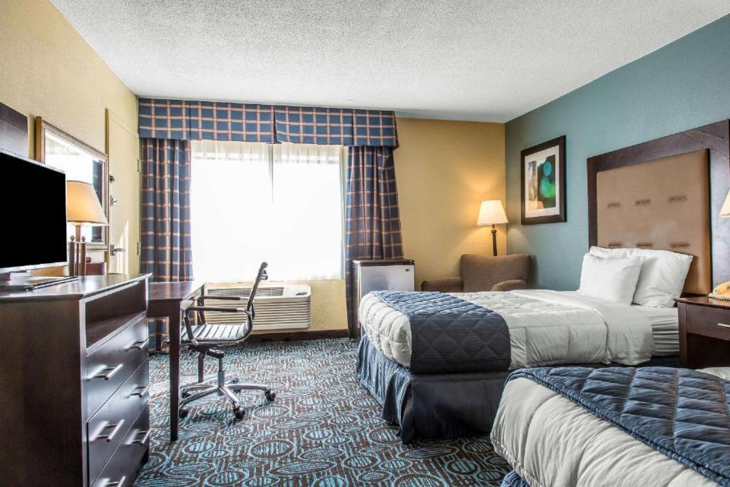 Regency & Mystic 3* New London