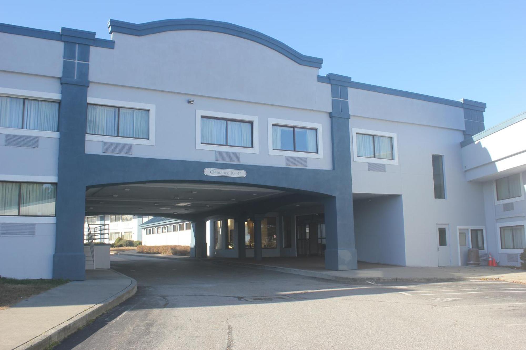 Regency & Mystic Hotel New London